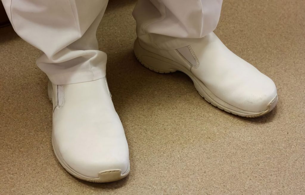 hospital clogs rubber