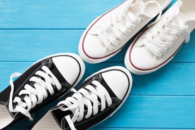 mens extra wide canvas shoes