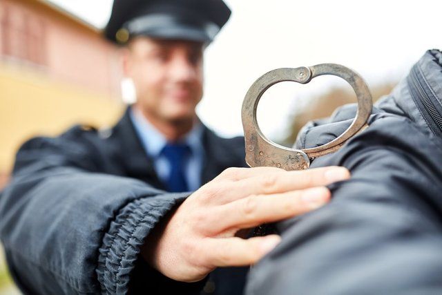 police quick fit handcuffs with key