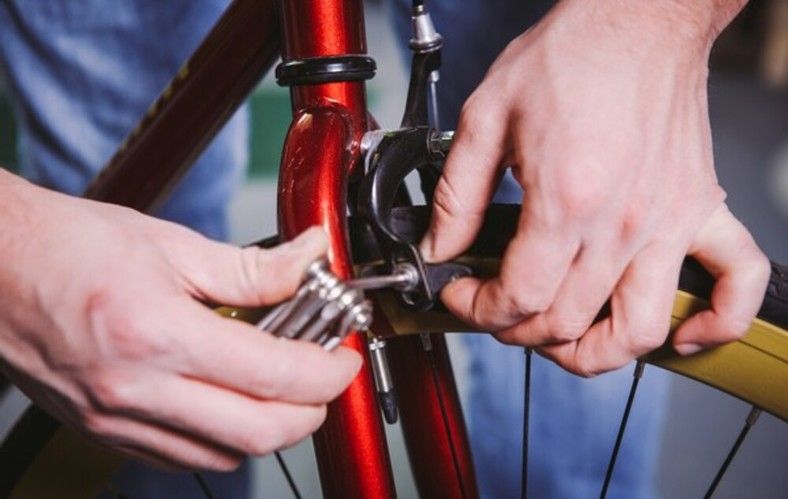 how to adjust brake pads on bike