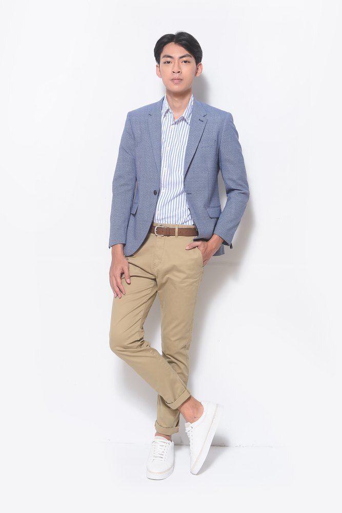 The 13 Best Shoes to Wear with Khaki Pants 2023