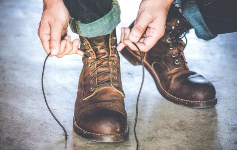 6 Causes of Ankle Distress from Work Boots - Hood MWR