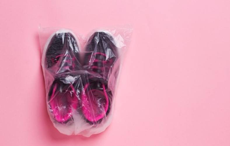 Will synthetic sales shoes stretch