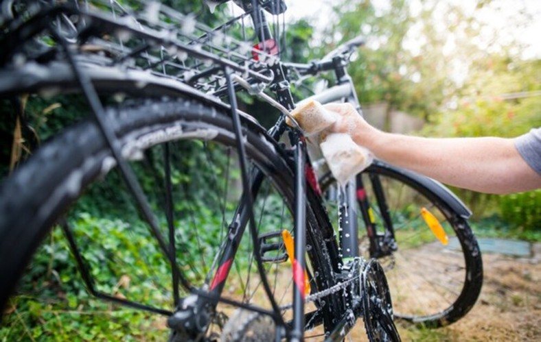 1/ Wash Your Bicycle (Even If You Don't Think It Needs It)