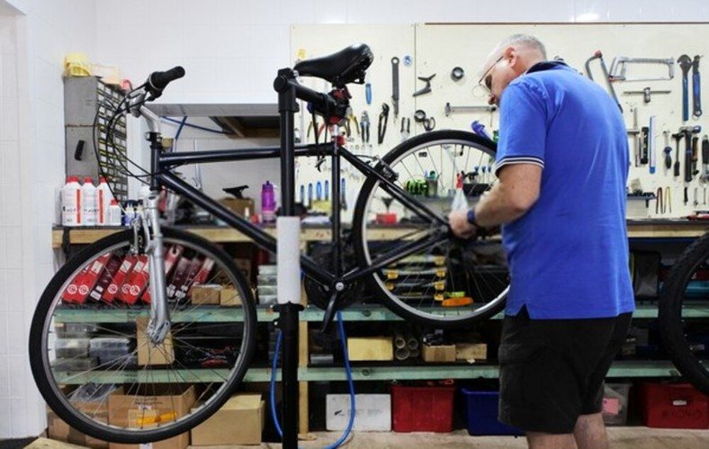 2/ Inspect Your Bicycle (Find out If It's Worth Fixing)