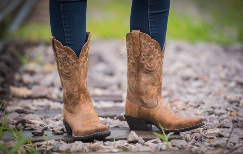 Factors That Make Cowboy Boots Comfortable