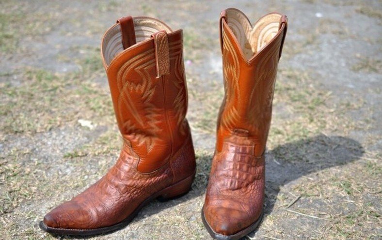 5 Steps To Get Tight Cowboy Boots On