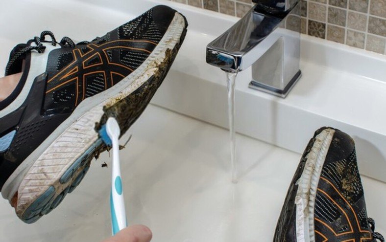 how to wash skechers