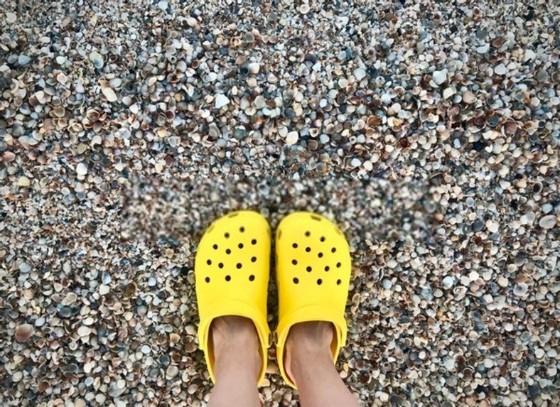 It's Simple to Slip into or out of