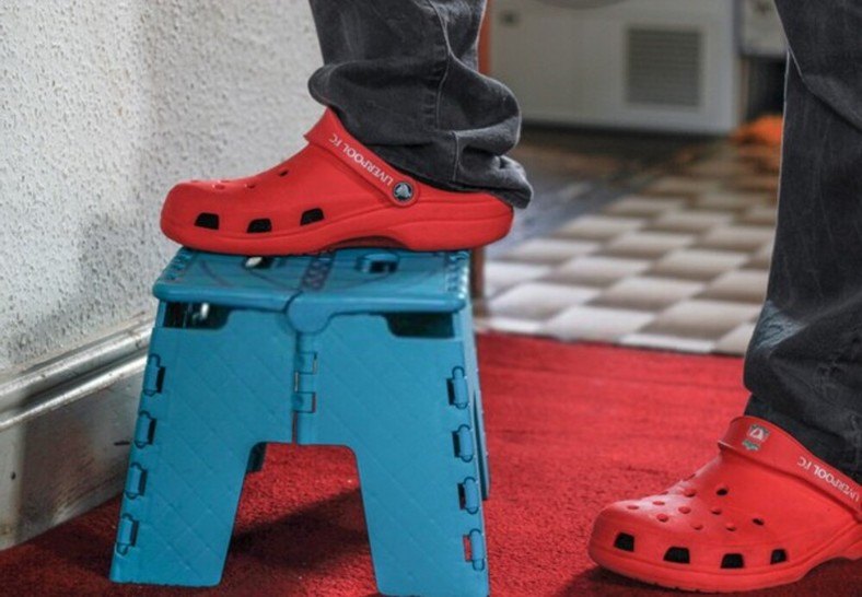 10 Reasons Why Nurses Wear Crocs Hood MWR