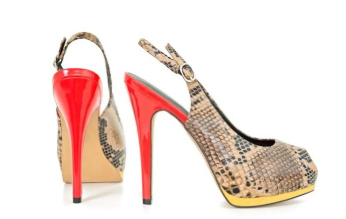 12 Shoes to Pair with Bell Bottoms and Flare Jeans