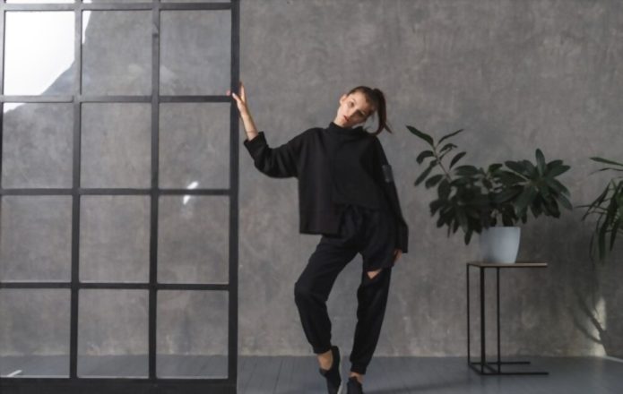 25 Outfit Ideas Black Sweatpants For Men And Women