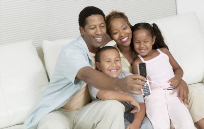 what to wear for black family picture ideas
