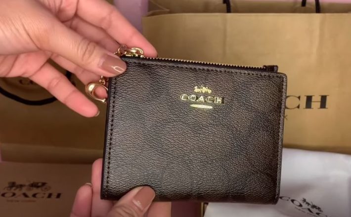 How to Spot a Fake Coach Purse