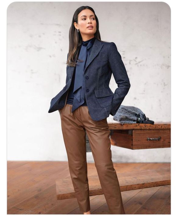 Brown Pants Outfits 18 Examples  The Colours That Go Best