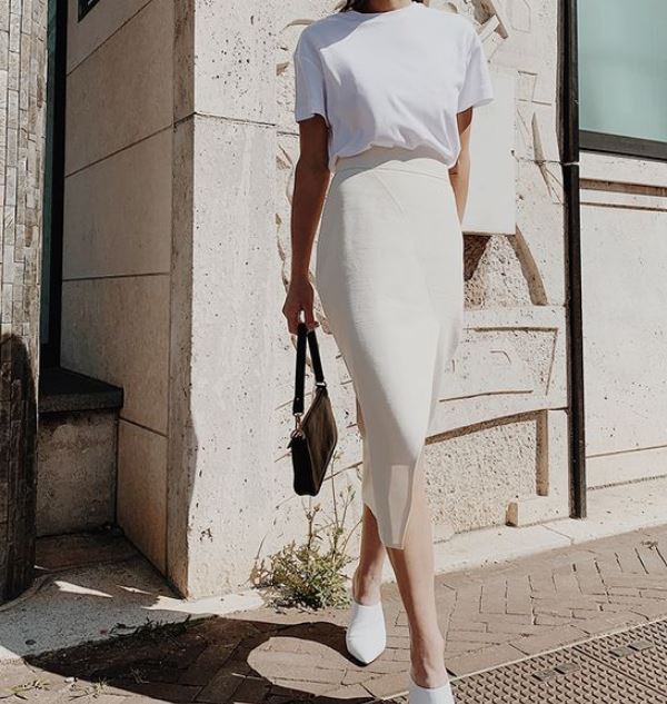 Mules with pencil skirt and top of the same color