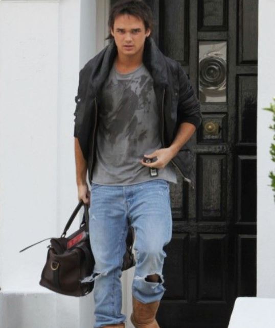 Ugg boots with t-shirts