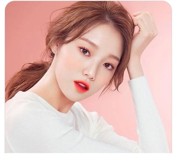Lee Sung Kyung
