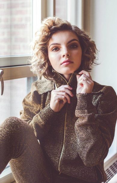  Camren Bicondova 