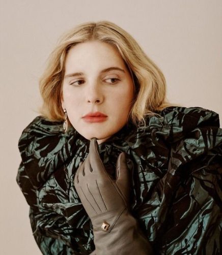 Hari Nef