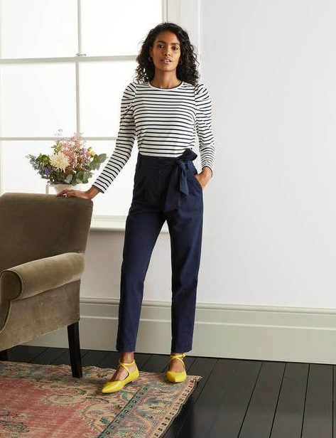 What Shoes to Wear with Navy Pants for Women's - Buy and Slay