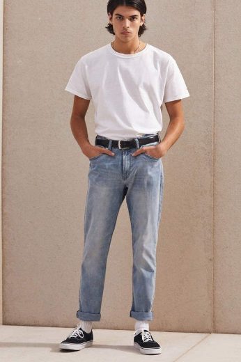 Simple T-Shirt, Straight-Leg Jeans, And Tennis Shoes