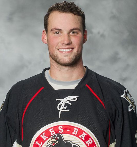 16. Brian Dumoulin