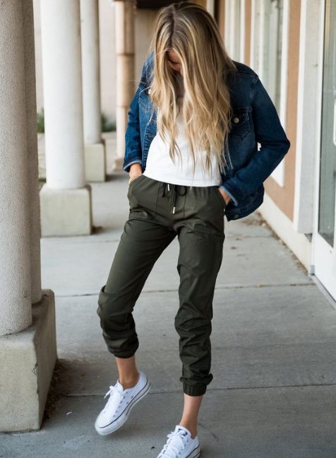 How To Coordinate Olive Trousers With Your Shoes 