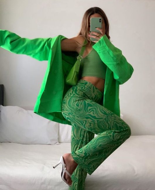Monochromatic Green Outfits