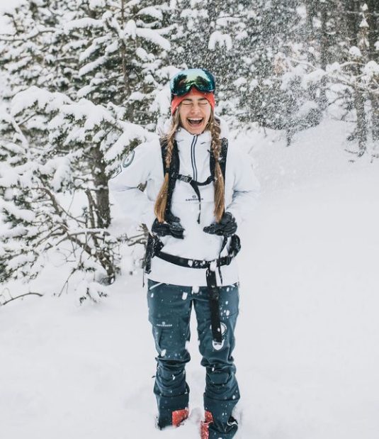 Choose Bright Color When Hiking In Snow