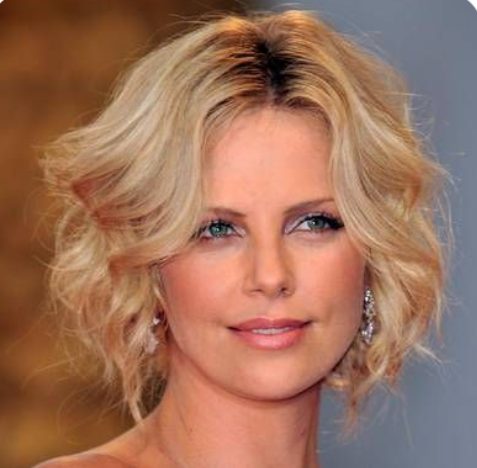 The Short Layered Wavy Hairstyle