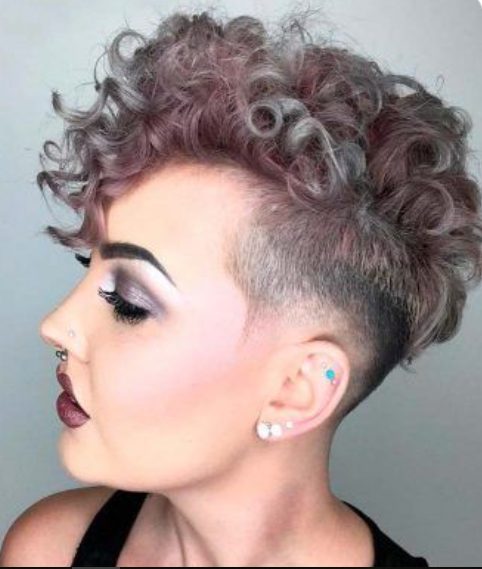 The Tapered Wavy Short Hairstyle 