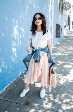 Ruffle Bib Skirts Combined with T-shirt and Sneakers