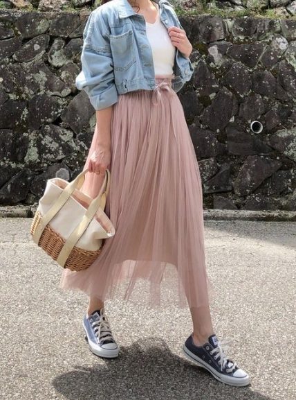 Tulle Skirts Combined with T-shirts, Denim Jackets, and Sneakers