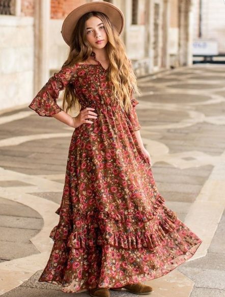  Bohemian Layered Ruffle Maxi Dress Combined with Hats and Boots