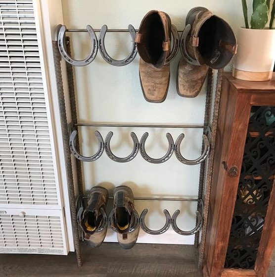 Horseshoe Boot Organizer
