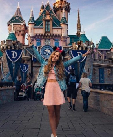 42 Outfit Ideas To Wear To Disney World of 2022 - Hood MWR