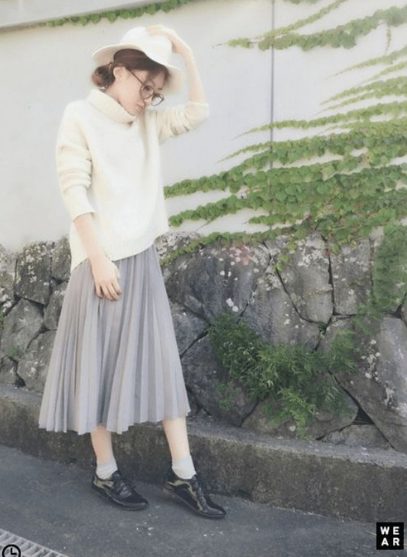 Sweater And  Pleated Skirt