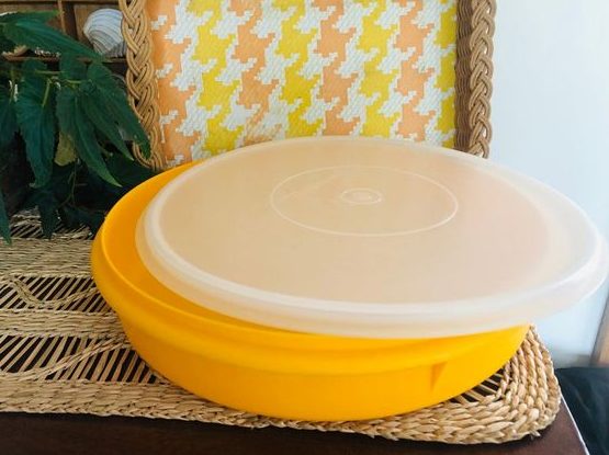 Place Bread In A Tupperware Container To Keep It Fresh