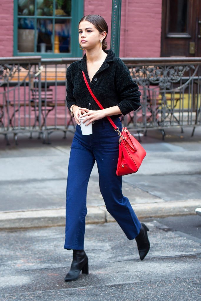 25. Off Shoulder Tops with Skinny Jeans and Ankle Boots