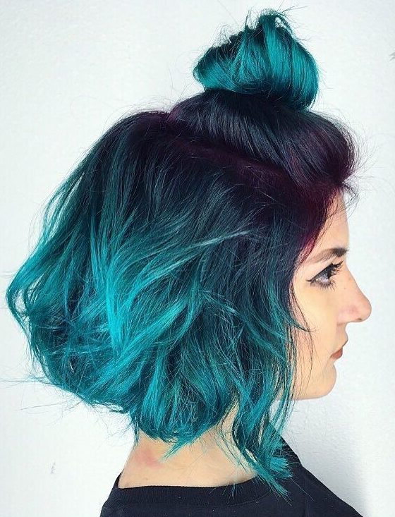 Topknot in sky blue and azure