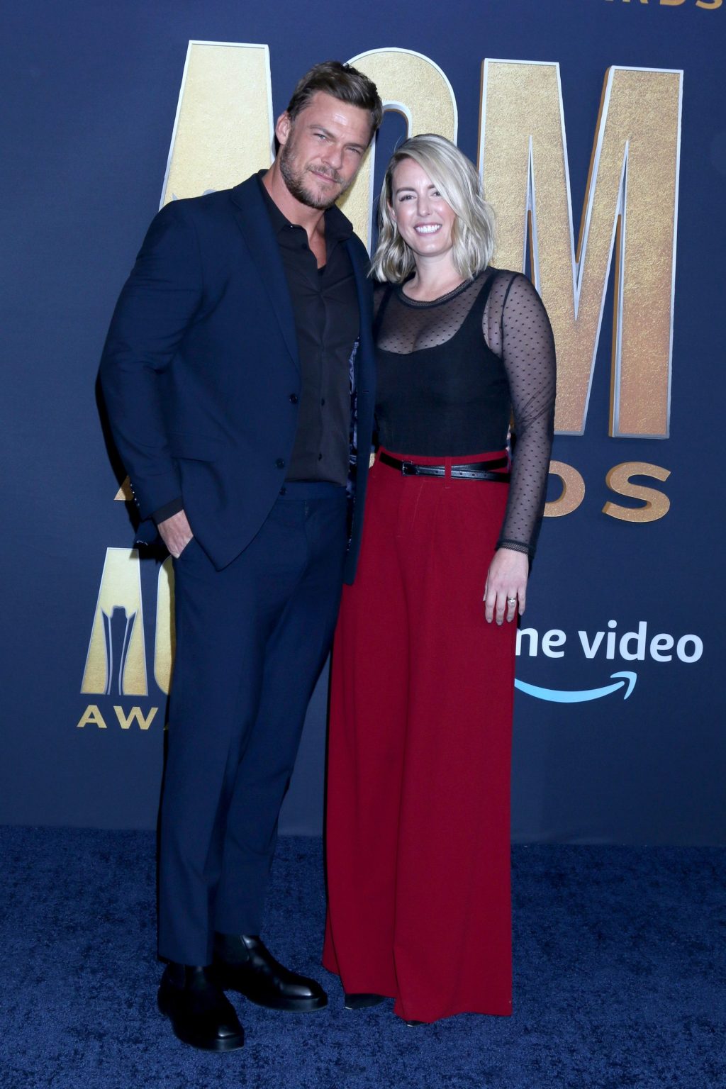 Alan Ritchson Height How Tall is The 39 Year Old Actor? Hood MWR