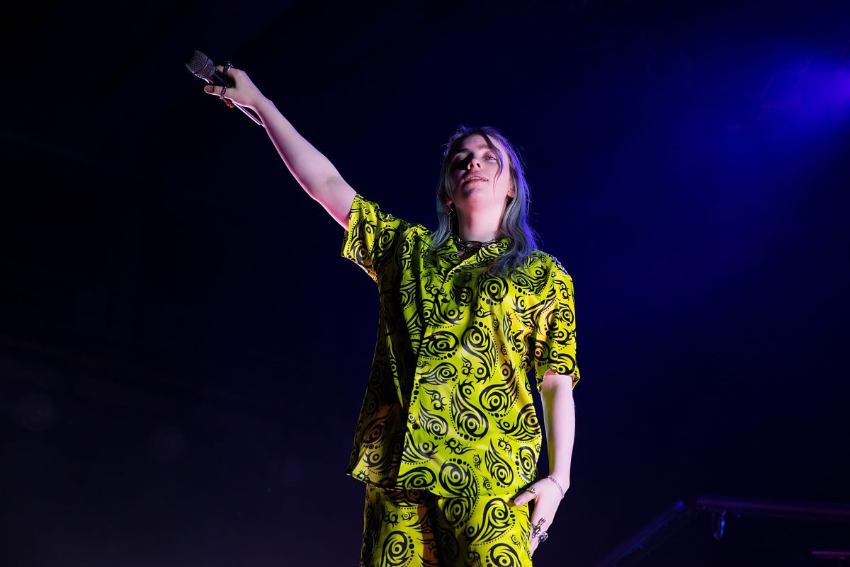 How Tall is Billie Eilish? - Hood MWR