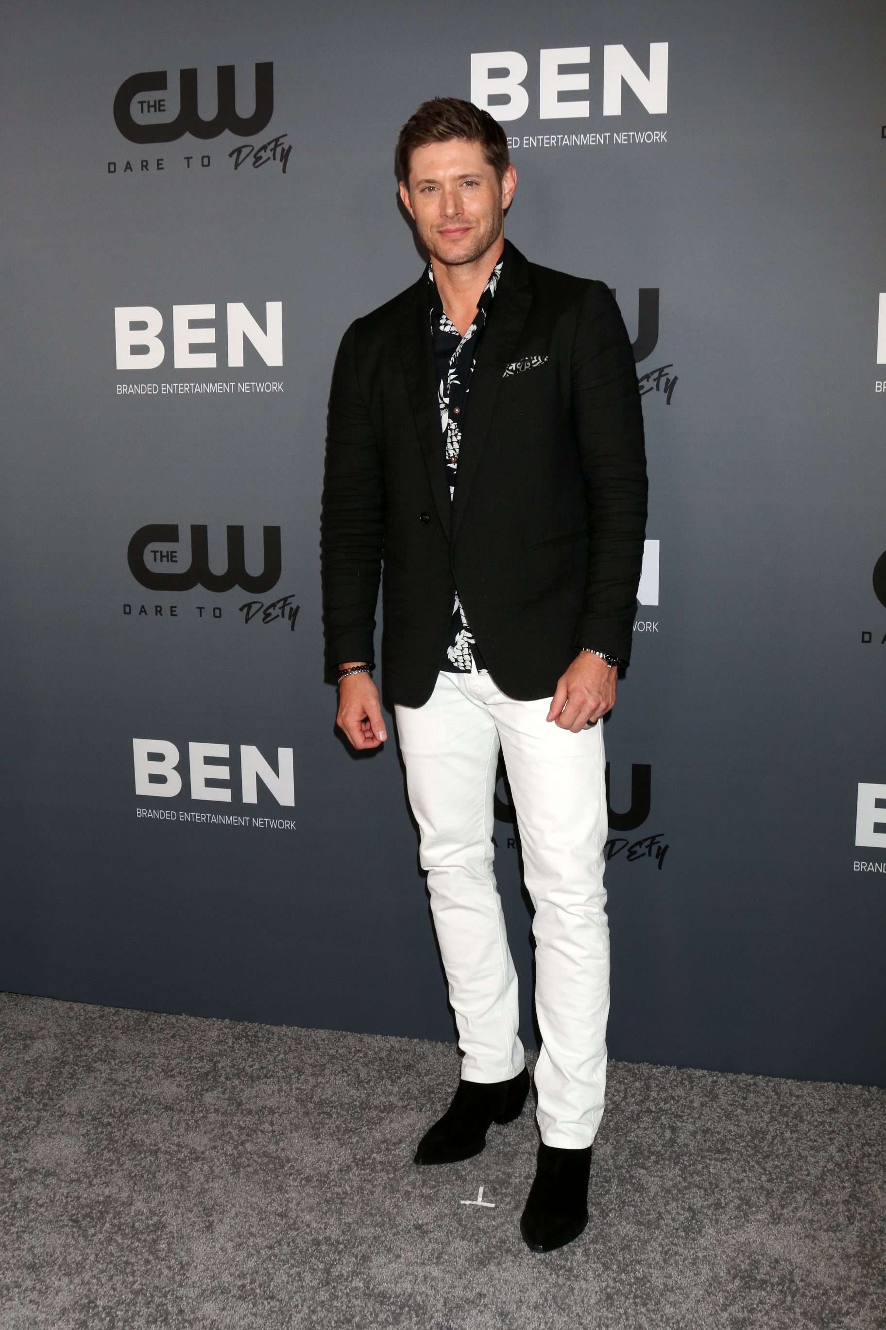 Jensen Ackles Height: How Tall is The Dean Winchester Actor? - Hood MWR