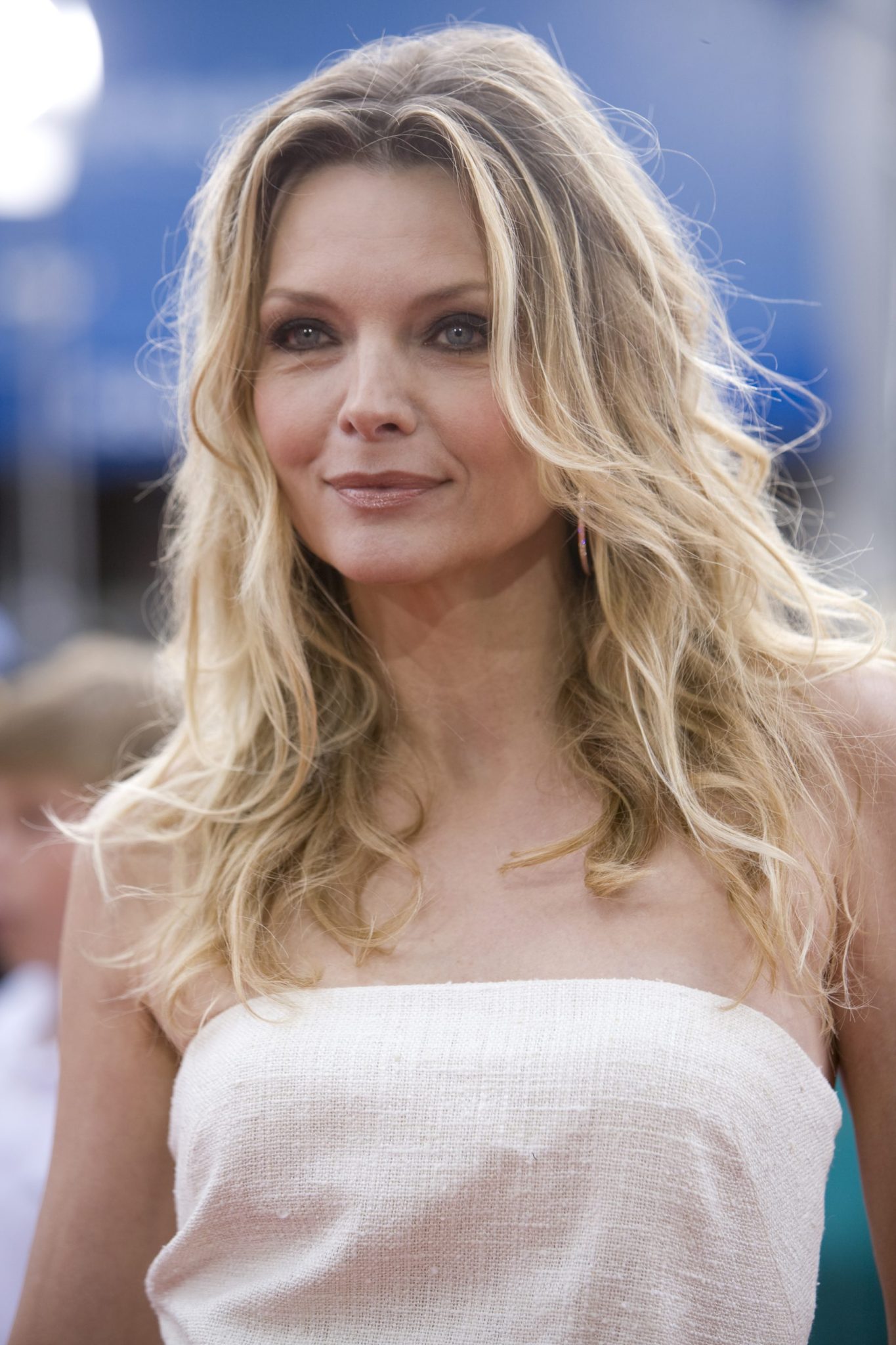 51 Most Stunning Women Celebrities Over 50 Year-Old - Hood MWR