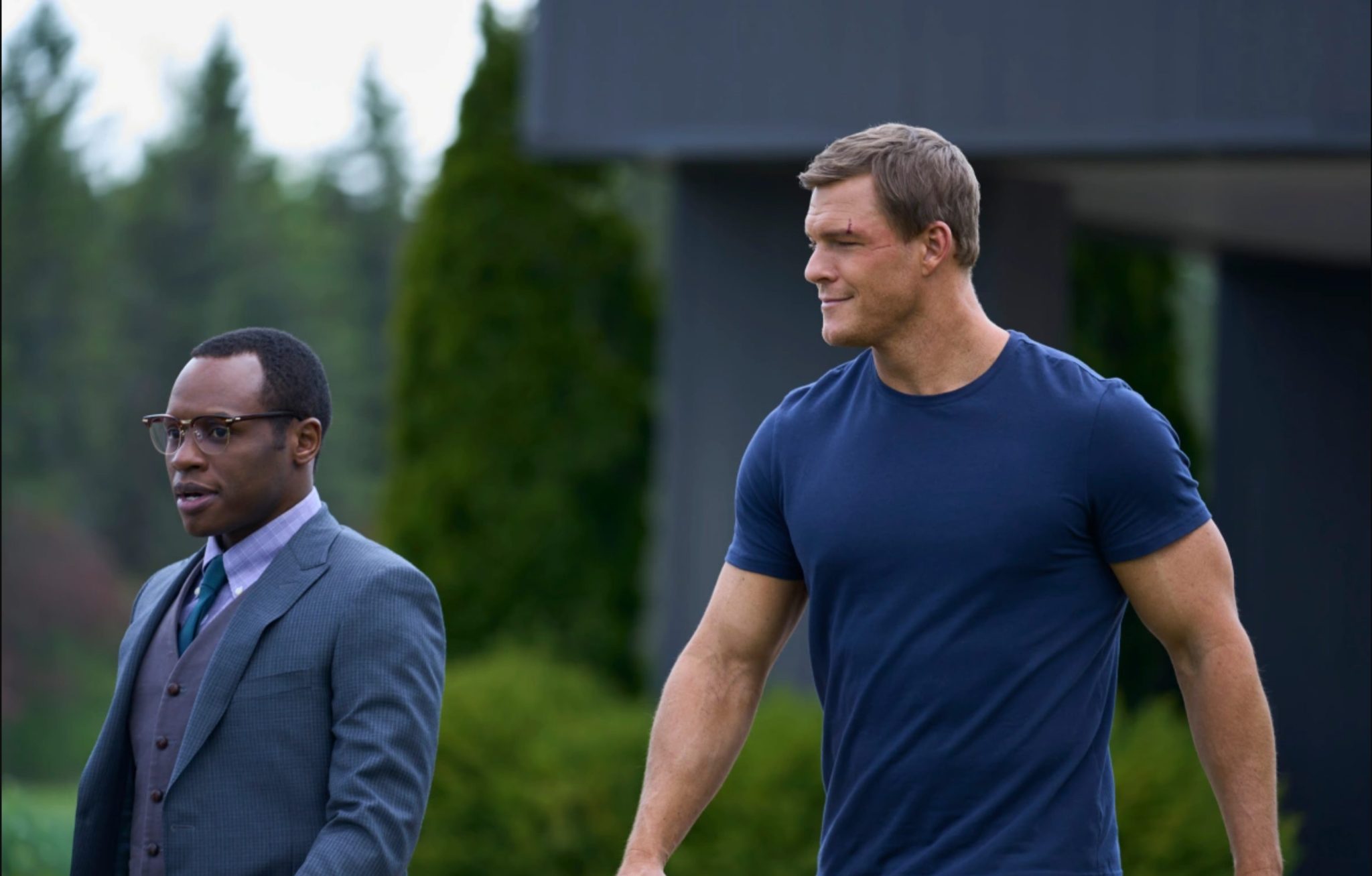Alan Ritchson Height How Tall is The 39YearOld Actor? Hood MWR
