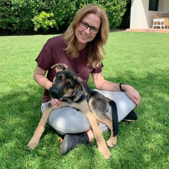 Jenna Fischer with a dog