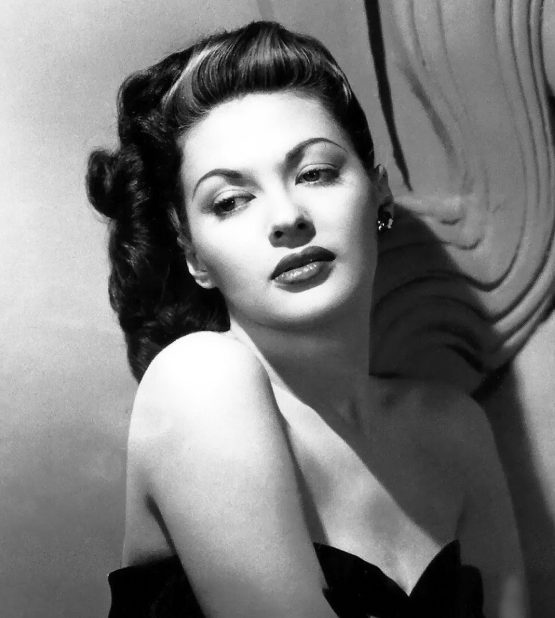 Yvonne De Carlo