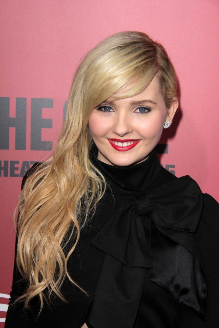 20 Most Beautiful Young Actresses Under 30 Hood Mwr 20 Most Beautiful Young Actresses Under 30 Hood Mwr