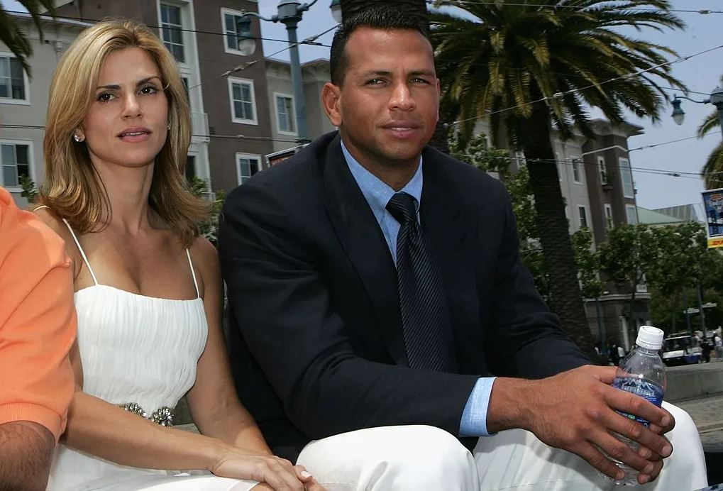 10 Famous Women Alex Rodriguez Has Dated pic